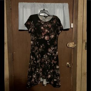 Simply Vera Vera Wang Floral Dress  Size M